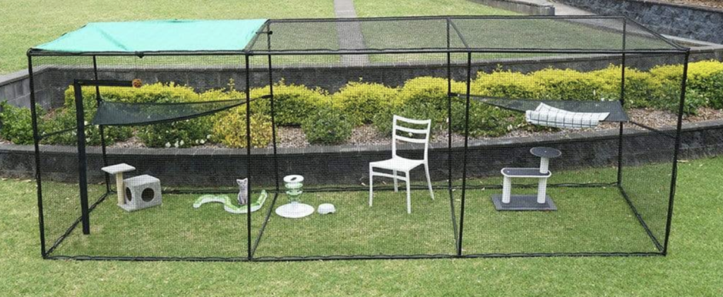 Classic Free Standing Enclosure Triple
